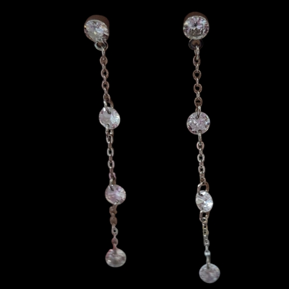 Elegant Silver & Crystal Dangling Earrings - Picture 2 of 3